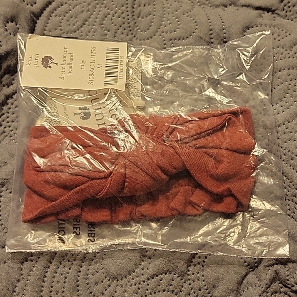Kate quinn elastic knot top headband